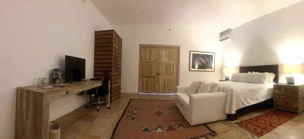 Hotel Boutique Casareyna Puebla Exterior foto A room at the hotel