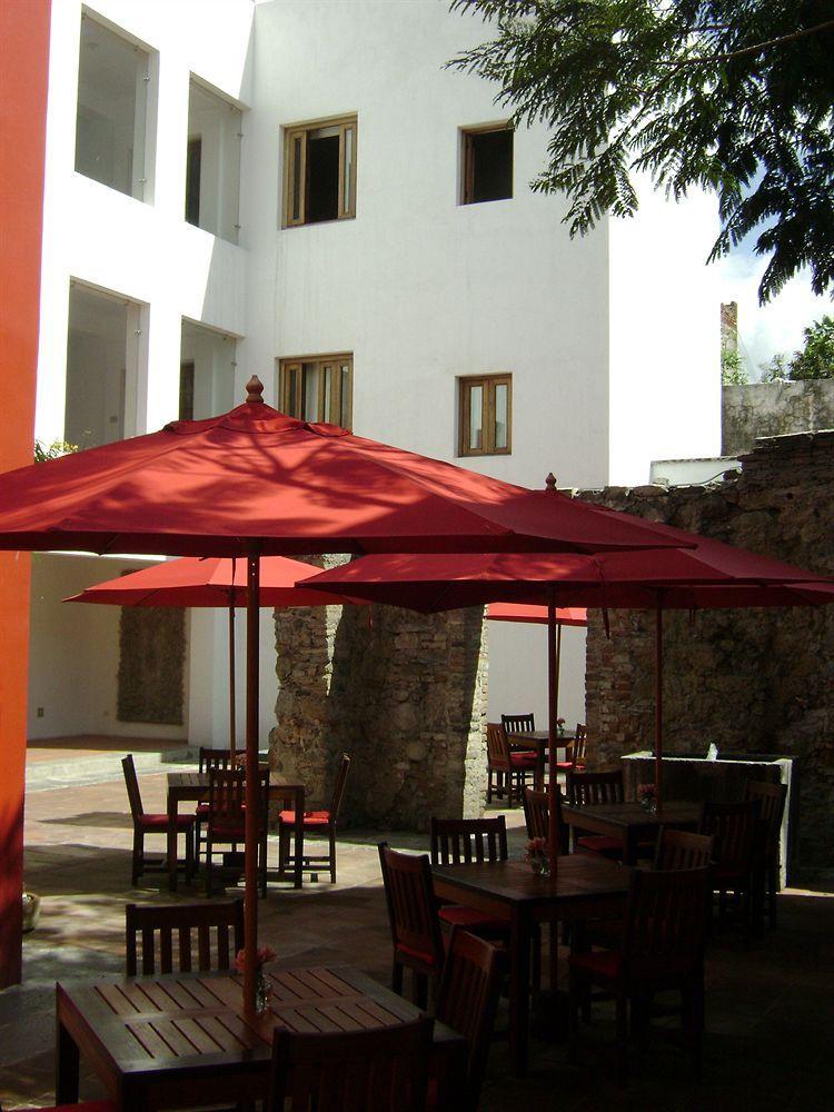 Hotel Boutique Casareyna Puebla Exterior foto Patio of the restaurant