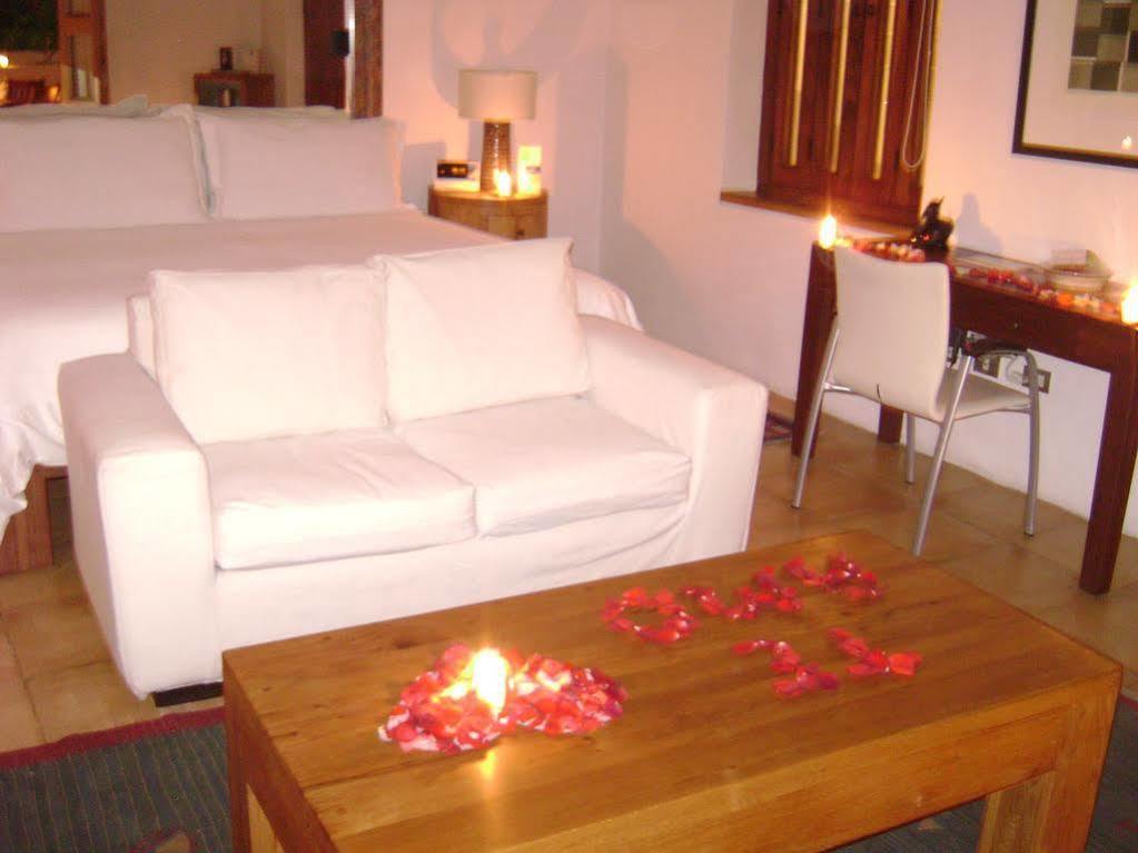 Hotel Boutique Casareyna Puebla Exterior foto A room at the hotel